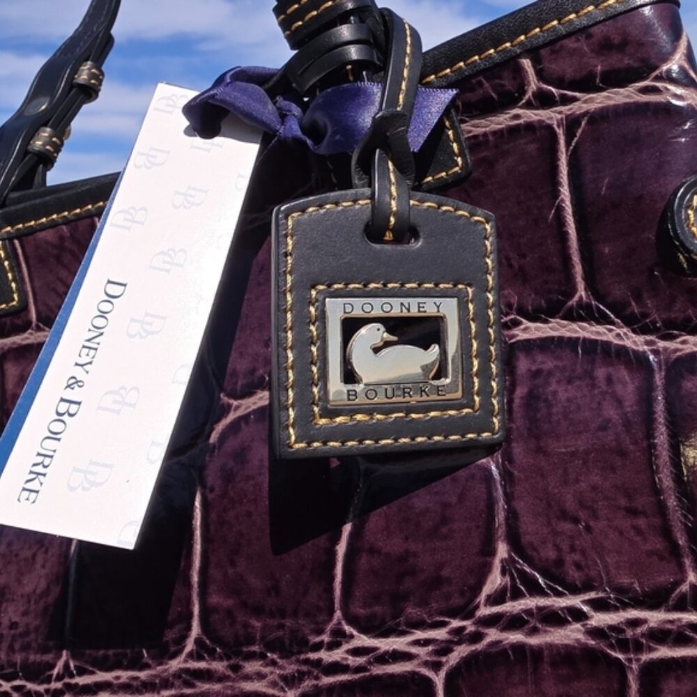 New, D&B Crocodile-Embossed Double Strap Tassel Tote Bag - Picture 11 of 16